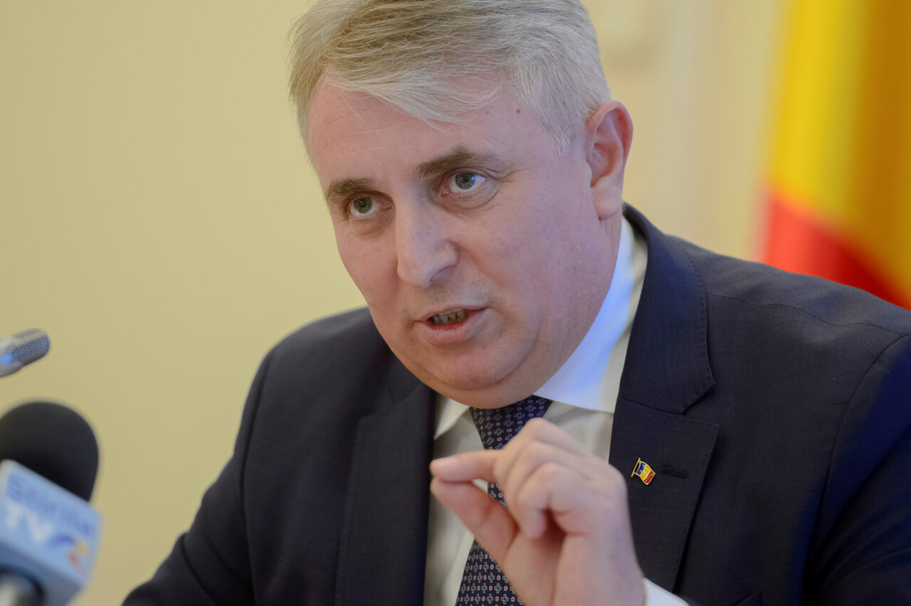 VIDEO | Lucian Bode, despre scandalul cu Cătălin Drulă: „Este şi mai grav să fii ministru al Transporturilor, să îţi pui semnătura pe un contract de finanţare şi să nu ştii că anexa este parte integrantă din contract”