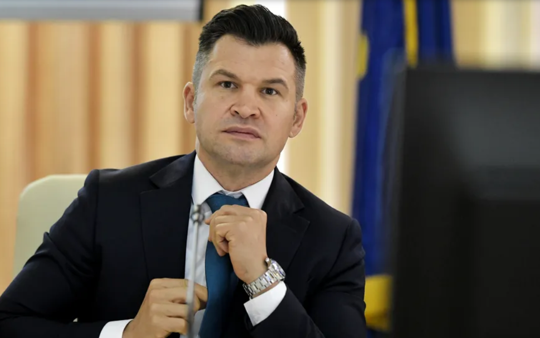 Moțiunea USR împotriva ministrului Lucian Bode, respinsă. Ionuț Stroe (PNL): ”O acțiune de PR a unui partid mic și gălăgios, aflat în cădere liberă în sondaje”