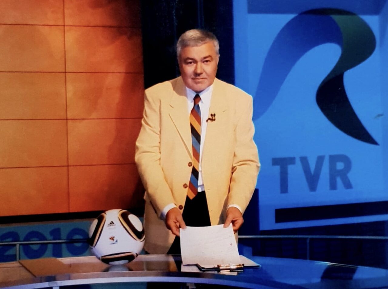 Jurnalistul sportiv Ionel Stoica lansează cartea „Prietenii din Arena As.” Întâmplări neștiute despre Ivan Patzaichin, Nicolae Dobrin, Gheorghe Hagi și Dan Spătaru. „Poveştile adevărate nu se uită niciodată”