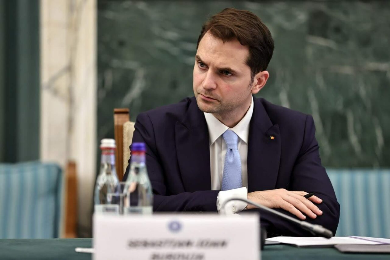Cine sunt bugetarii care iau salarii de 2000 de euro. Ministrul Sebastian Burduja: „Este un exemplu singular”