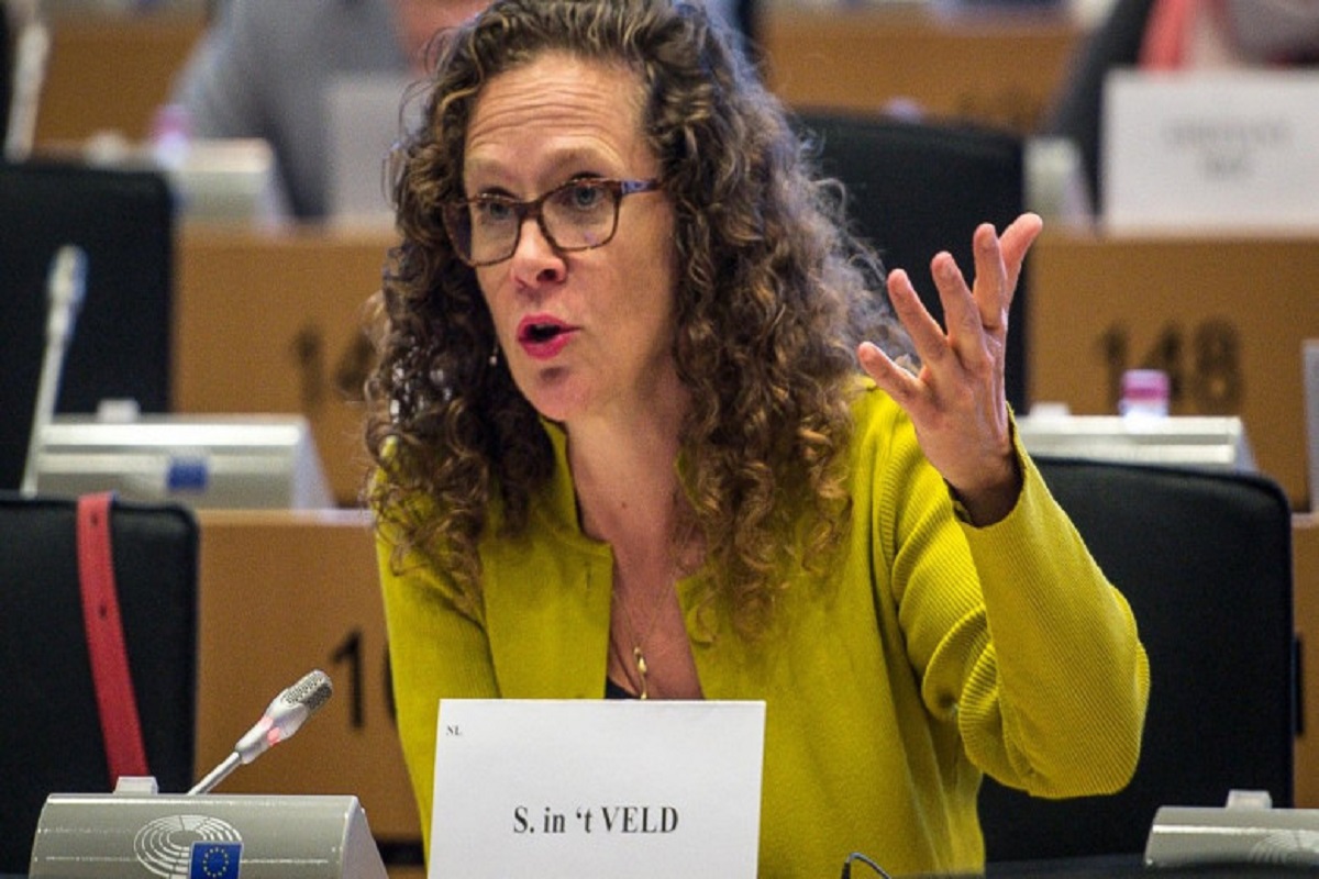 Parlamentul olandez a votat o rezoluție prin care Olanda se opune aderării României şi Bulgariei la spaţiul Schengen