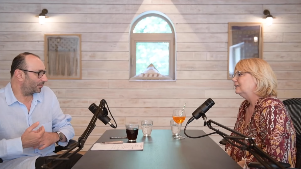 VIDEO | Emilia Popescu, la podcast-ul lui Marius Tucă: „M-am gândit că dacă un singur om trece prin ce trec eu, ca spectator, ca emoții, ca înălțare, ca o stare de beatitudine, asta aș dori eu să fac pe lume”