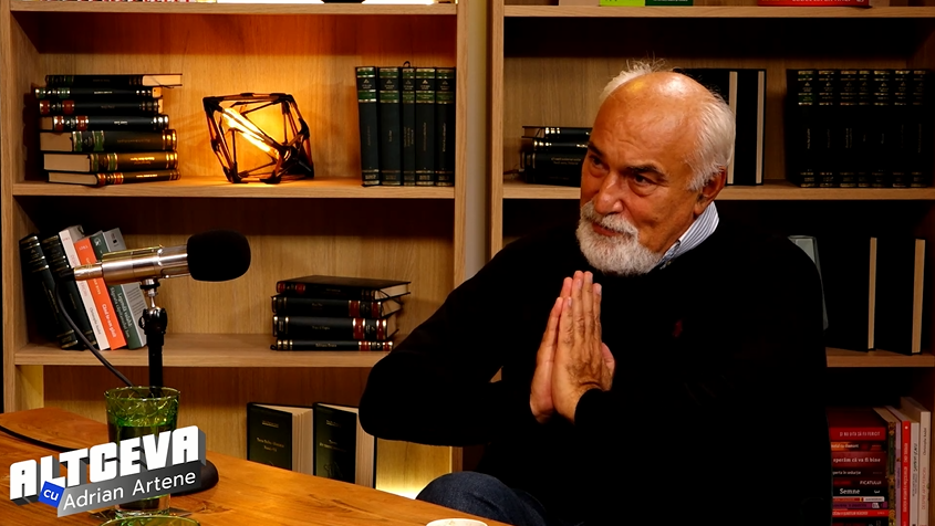 Varujan Vosganian, despre eșecul generației sale de a schimba ceva după 1990: „Am intrat cu spatele în noua lume, poate și pentru că nu am fost educați să fim liberi”