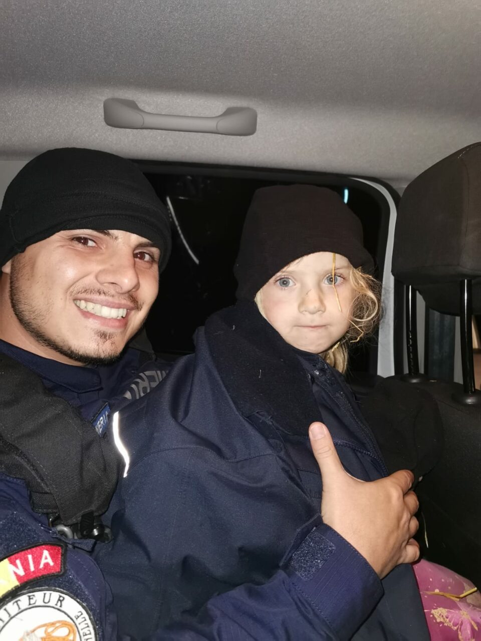 Cum au fost recompensați jandarmii care au găsit-o pe Valentina, fetița de 5 ani care s-a pierdut într-o zonă periculoasă din Brăila