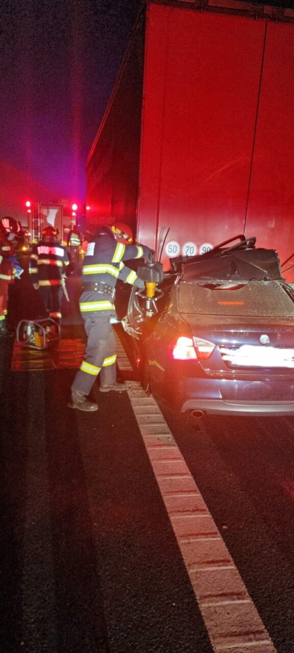 Tânără de 25 de ani, moartă într-un cumplit accident pe autostrada Deva-Nădlac. Motivul din spatele tragediei este înfiorător