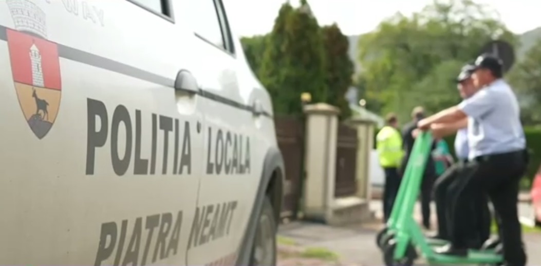 Polițiștii din Piatra Neamț, trimiși pe trotinete după infractori!