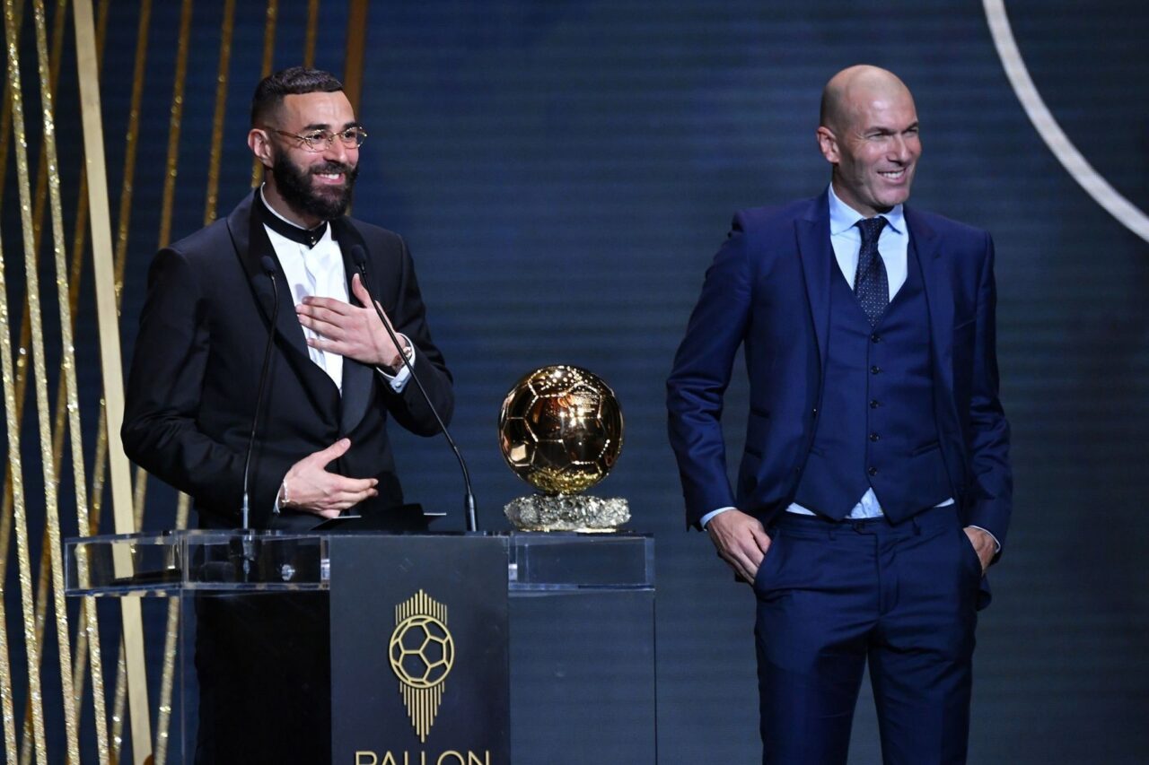 Karim Benzema, discurs emoționant după ce a primit Balonul de Aur: „Am avut două modele în viață: Zidane și Ronaldo”