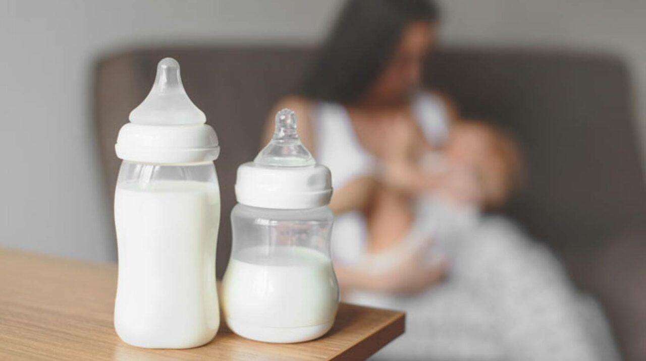 Microplastice, detectate în laptele matern! / Bebelușii, contaminați chimic încă din primele zile de viață?