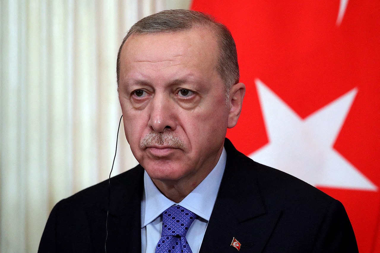 Miroase a praf de pușcă și în Mediterana. Erdogan le cere grecilor să se pregătească: „S-ar putea să venim dintr-o dată, într-o noapte!” | VIDEO