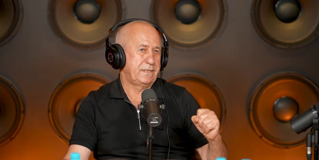 VIDEO | George Mihăiță, invitat în podcastul ”La mijloc”: ”Eu am căutat să le dau și o latură umană personajelor negative pe care le-am jucat până acum”