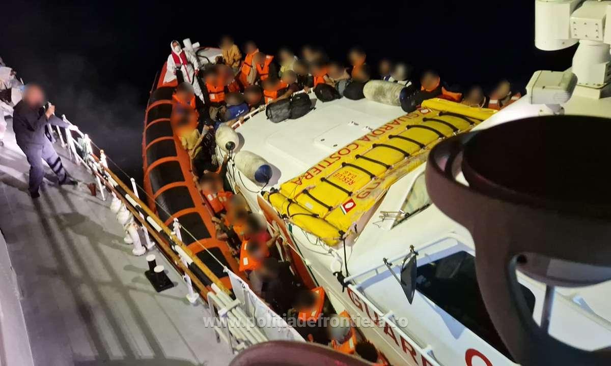 VIDEO | Misiune în Marea Mediterană: 147 de persoane au fost salvate de poliţiştii de frontieră români din cadrul Gărzii de Coastă