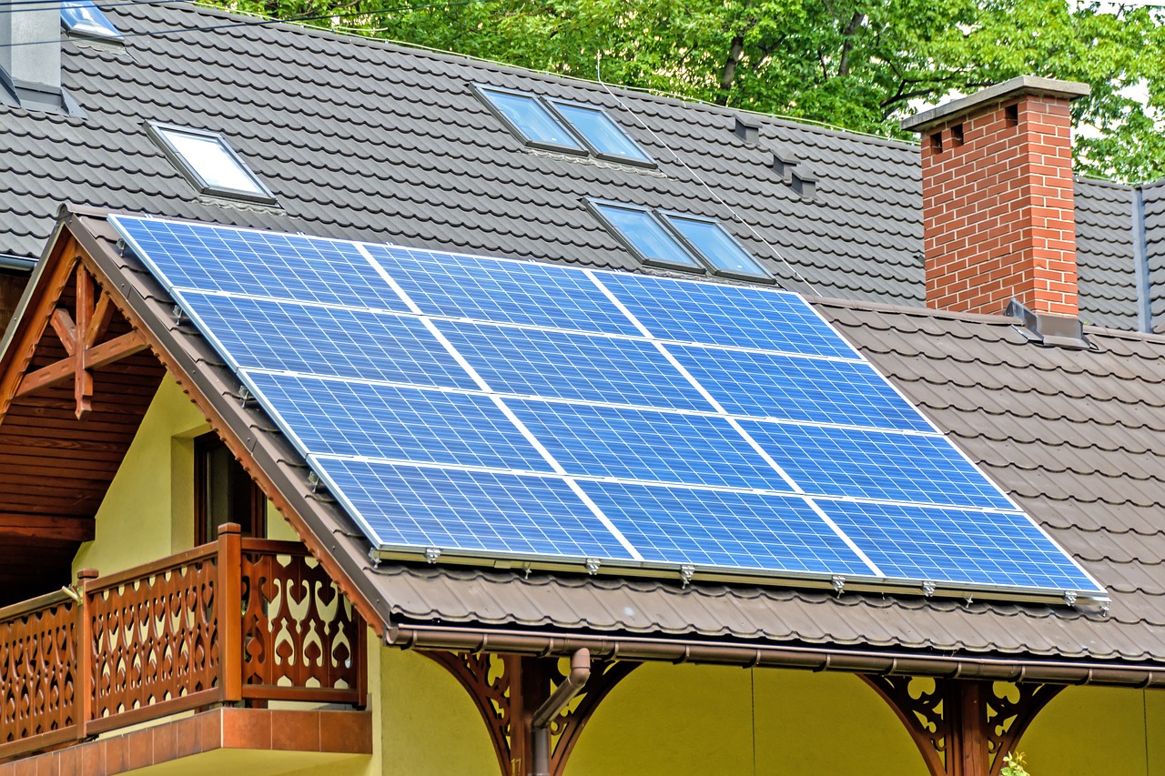 Peste 30 de dosare pe minut au fost atribuite în primele ore de la anunțarea instalatorilor validați. Câți bani se dau prin Casa Verde Fotovoltaice