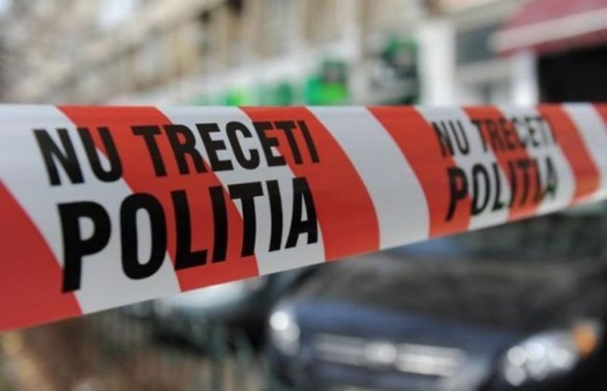 Un bătrân din Neamț a fost jefuit chiar de vecinul pe care îl invitase la priveghiul soției