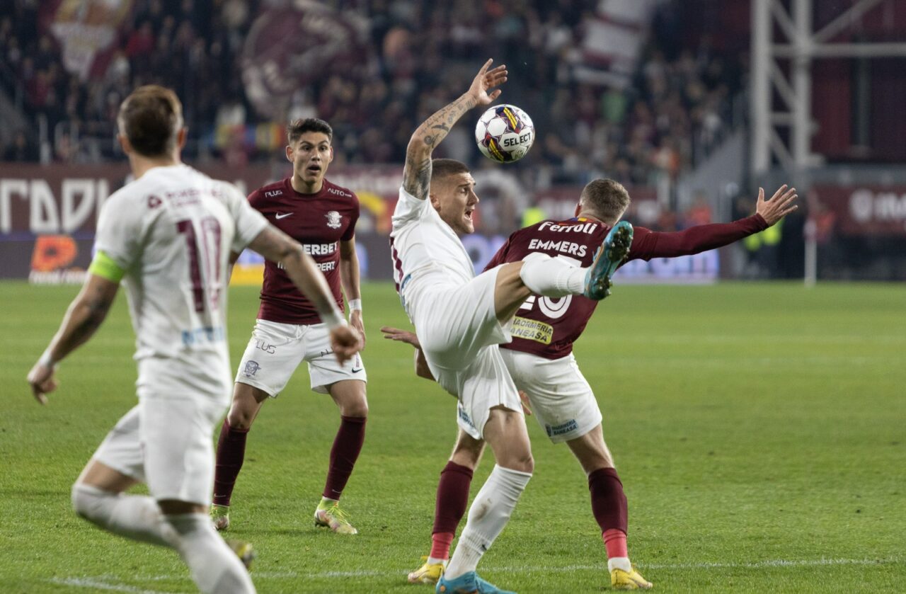 Rapid câștigă derby-ul cu CFR Cluj dintr-un penalty inventat de arbitrul Cătălin Popa! „Dugandzic se ține reciproc cu Burcă, după care se aruncă la pământ” | GALERIE FOTO