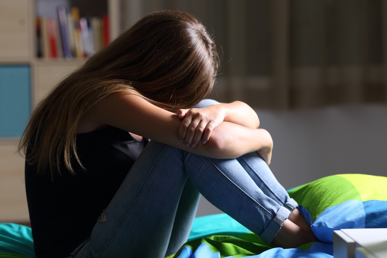 Caz de pornografie infantilă în Argeș. Un bărbat de 45 de ani, arestat