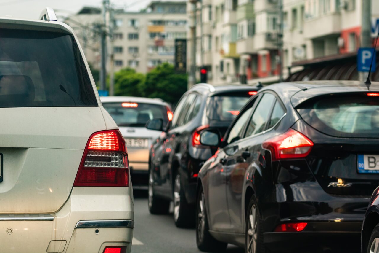 Aproape jumătate de milion de români rămân fără carnet de conducere în curând. Avertismentele și recomandările DRPCIV