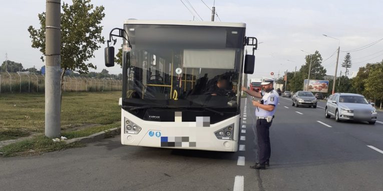 Se întâmplă în România! Șofer de autobuz din Brăila, prins drogat la volan, cu autobuzul plin de călători