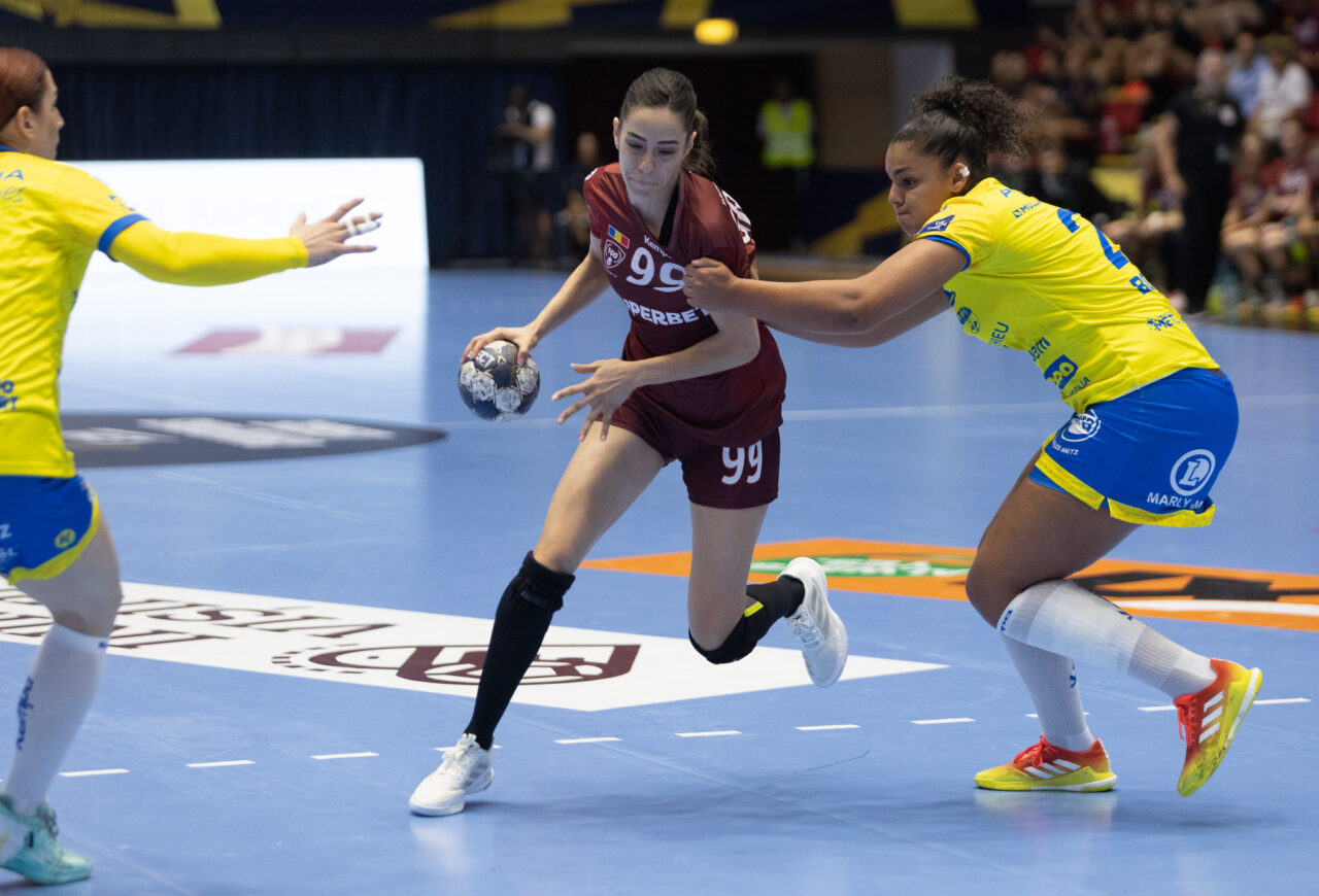 Rapid a rămas neînvinsă în Liga Campionilor la handbal feminin! A fost egalată cu 10 secunde înainte de final