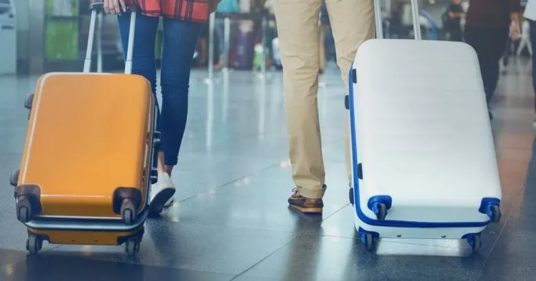 Șoc pentru un agent de securitate de pe un aeroport din New York! Ce a descoperit în bagajul unui pasager