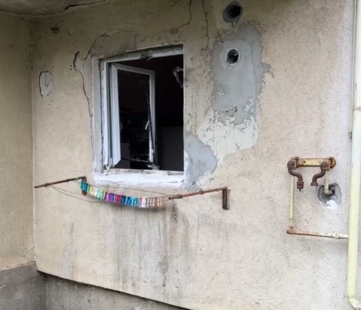 Explozie într-un bloc din Dâmbovița. O femeie a suferit arsuri, iar 12 locatari au fost evacuați