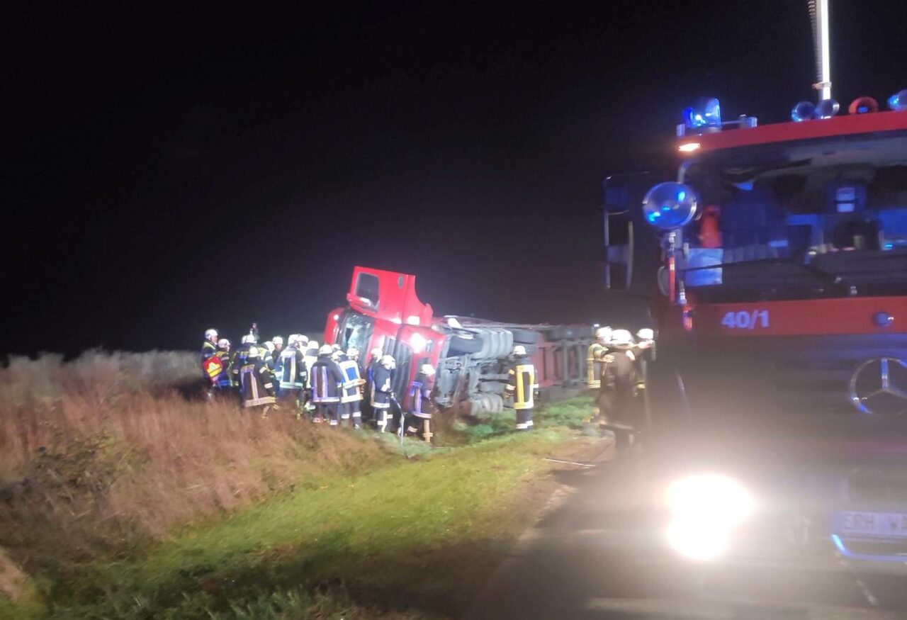 Șofer român de TIR, erou în Germania. A intervenit la timp și a salvat de la moarte un coleg ce rămăsese încarcerat în cabină, pe autostrada Passau-Frankfurt!