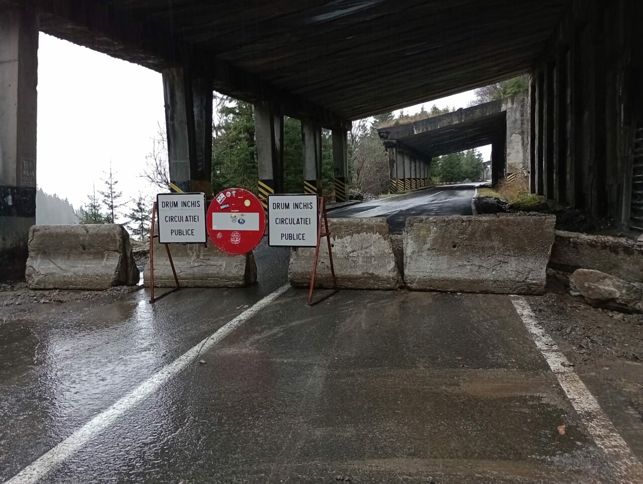 Circulația pe Transfăgărășan și Transalpina a fost închisă