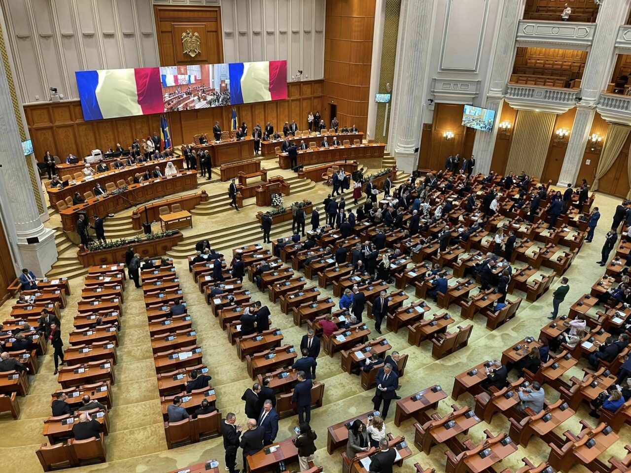 Liberalul Daniel Ciungu, revoltat după ședința solemnă a Parlamentului României: ”Țipetele lui Șoșoacă mai sunt ascultate doar la Ambasada Rusiei”