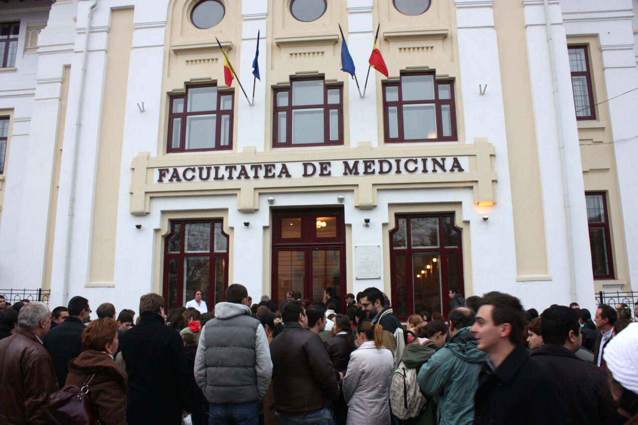 Când încep ÎNSCRIERILE la concursul de rezidențiat, pentru locurile și posturile rămase neocupate la Medicină de anul trecut. Detalii despre examen