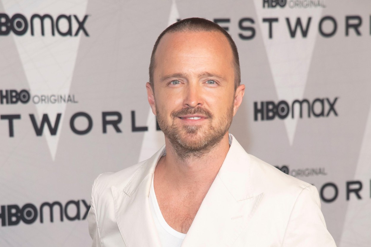 Starul „Breaking Bad” Aaron Paul își schimbă legal numele