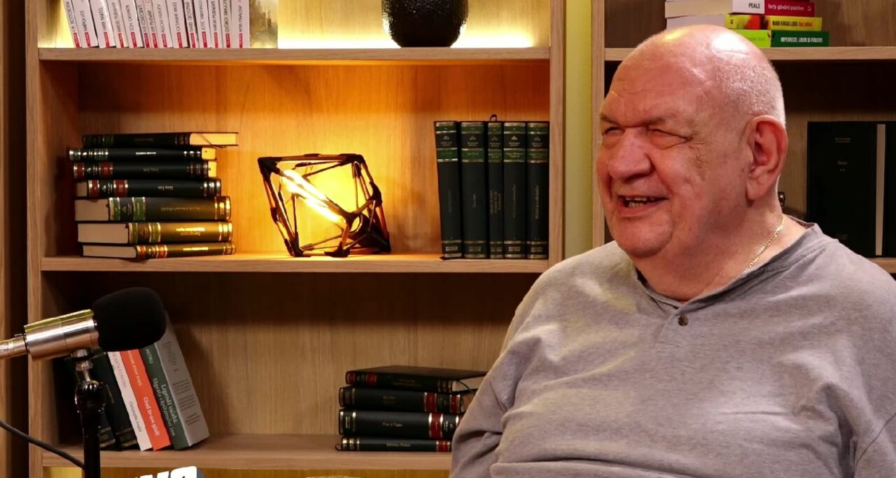 ALTCEVA cu Adrian Artene. Actorul Valentin Teodosiu, despre „frumoșii teatrului românesc”: „Gagicile erau leșinate prin sală” | VIDEO