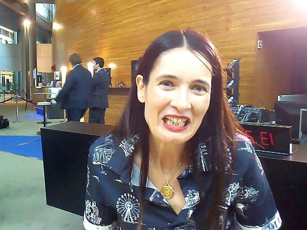 Clotilde Armand a pus gând rău statuilor din Sectorul 1. Incredibilul motiv pentru care a dărâmat-o pe cea din fața Universității Bioterra!