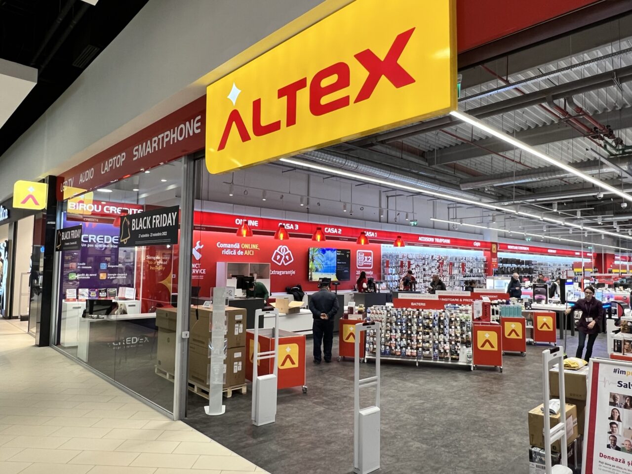 Altex România a CUMPĂRAT Brico Depot. Prețul de achiziție pentru toate cele 31 de magazine