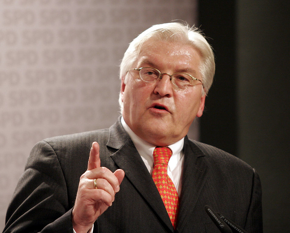 Germanii, îndemnați să muncească un an în folosul comunității. Propunerea președintelui Steinmeier, criticată de societatea civilă