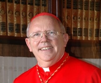Un cardinal francez mărturiseşte că a abuzat o fată de 14 ani și se retrage din toate funcţiile sale