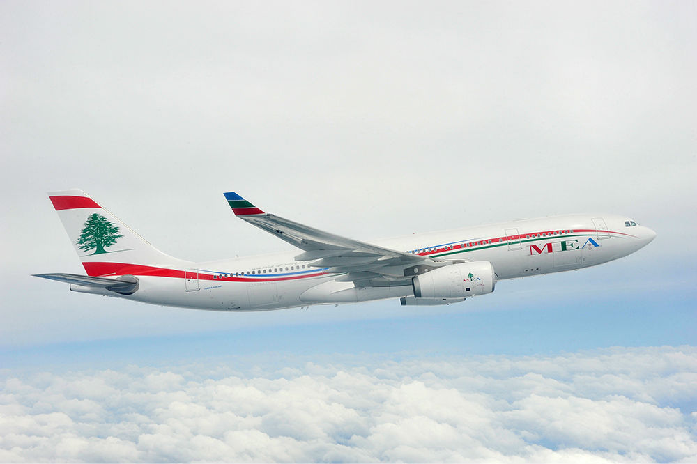 Avion cu pasageri, lovit de un glonț rătăcit în timp ce ateriza la Beirut. Nu au existat victime