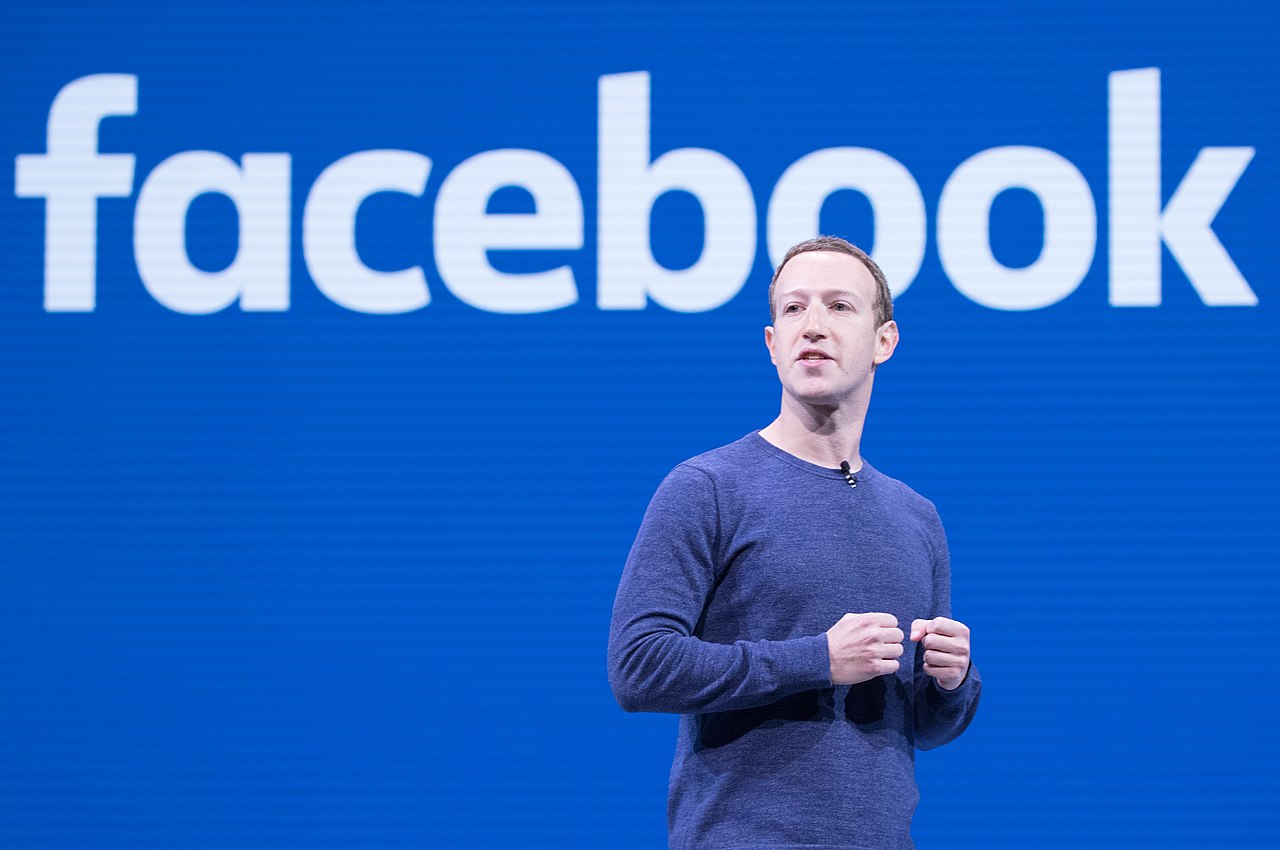 Zuckerberg pregătește concedieri masive la Facebook. Cota de piață a companiei s-a prăbușit cu 70%
