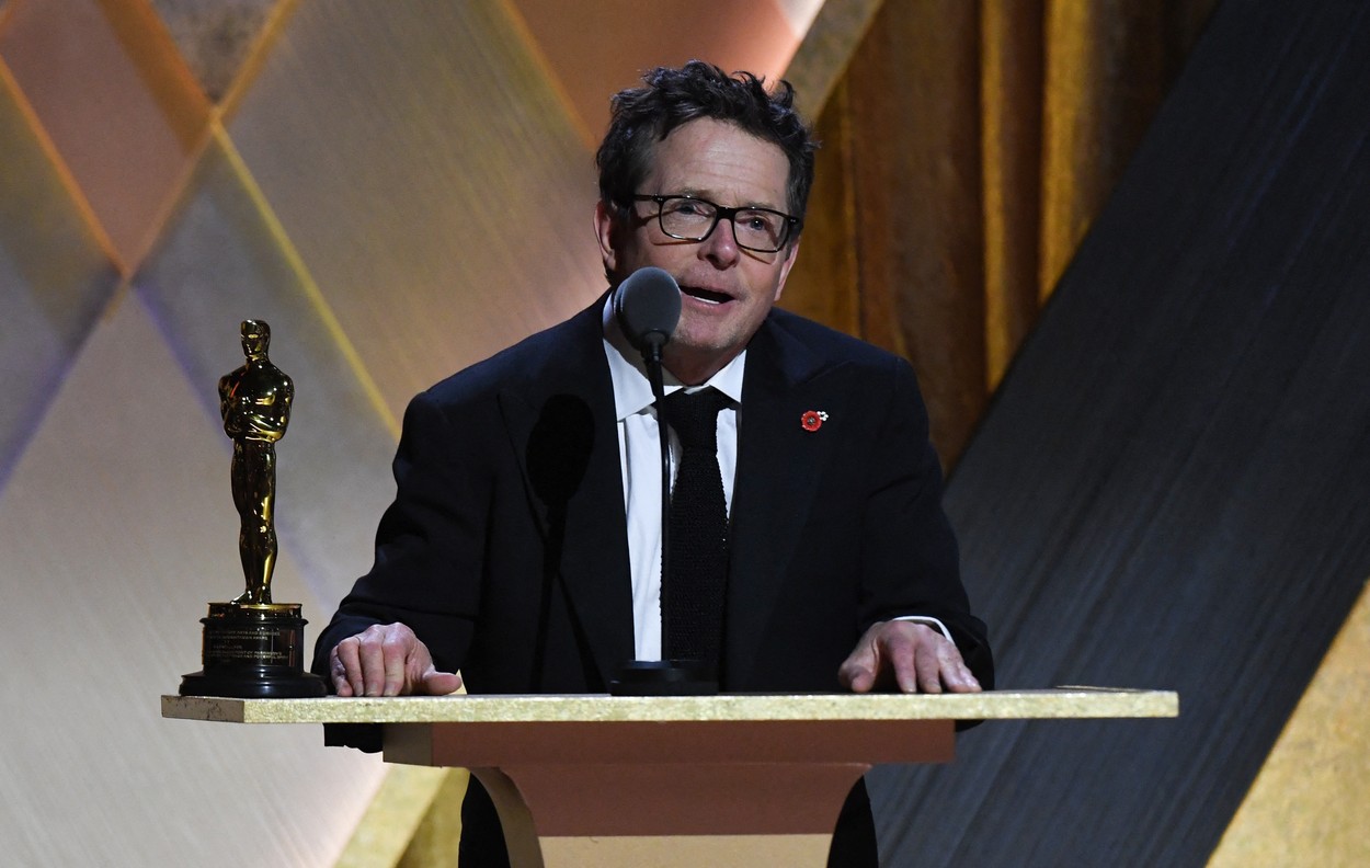 Actorul Michael J. Fox a primit un Oscar onorific pentru implicarea sa în lupta împotriva bolii Parkinson