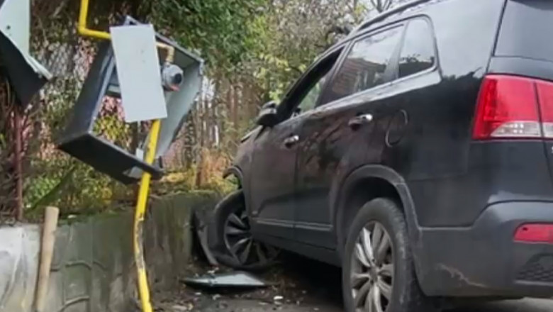 Un tânăr beat și drogat a avariat cu mașina o rețea de alimentare cu gaz metan. Au fost afectate mai multe gospodării