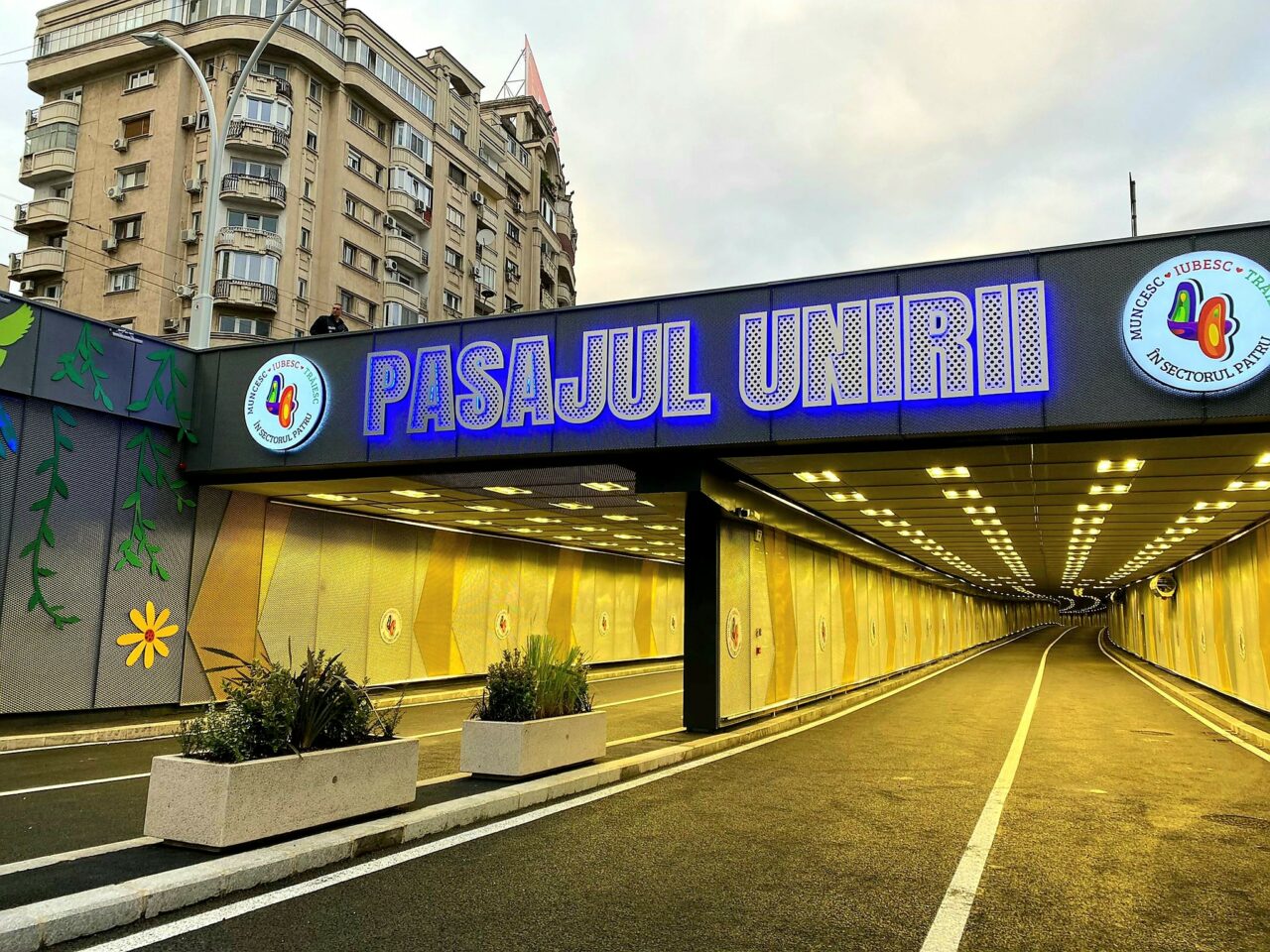 Circulaţia prin Pasajul Unirii va fi restricționată în următoarele zile pentru turnarea fundaţiilor noii porţi de gabarit