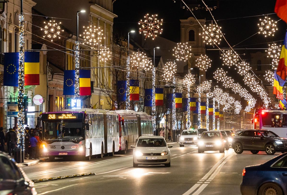 A început împodobirea Clujului. Cât plătește primăria pentru iluminatul festiv din acest an