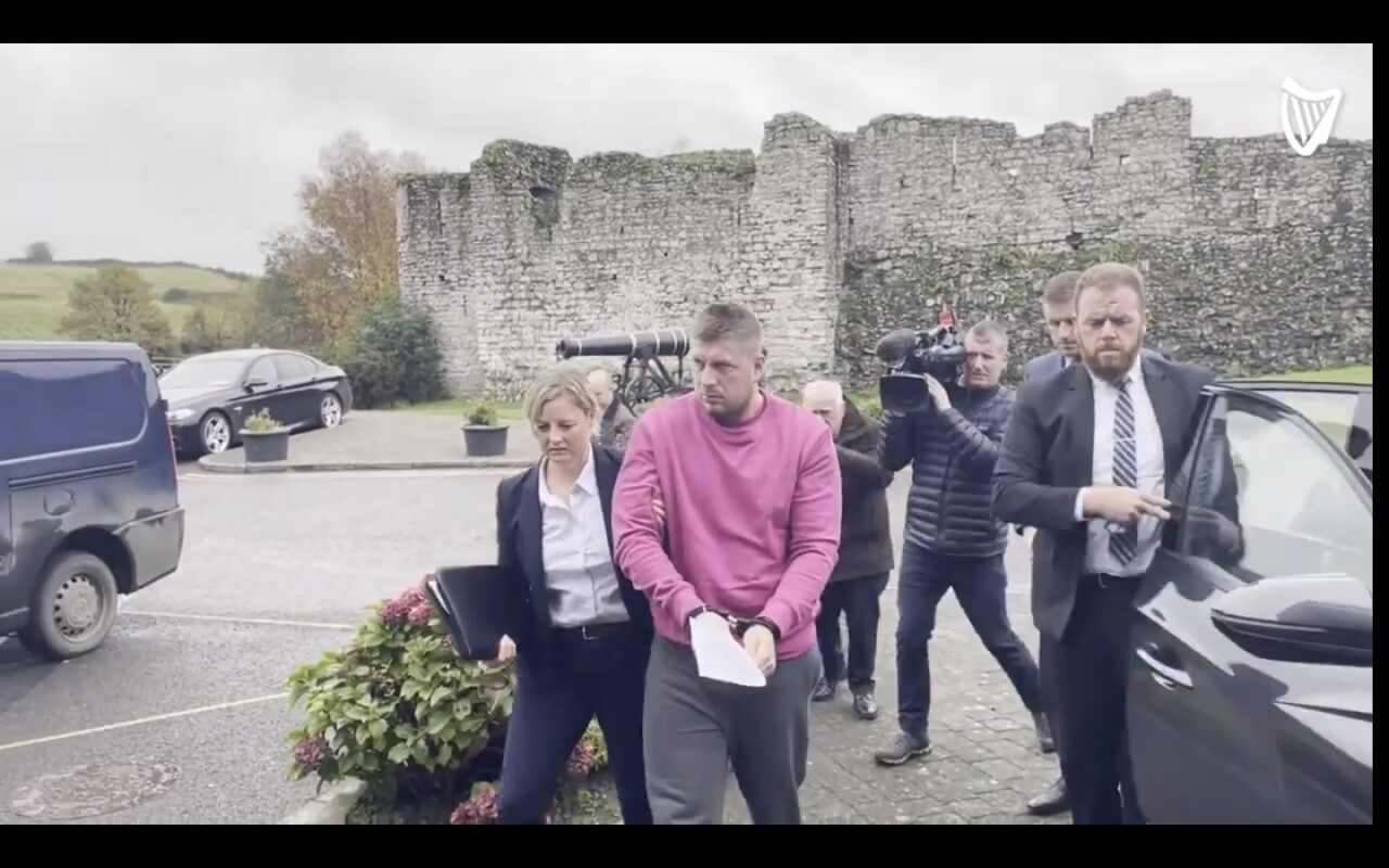 Românul din Irlanda care și-a ucis iubita va fi supus unei expertize psihiatrice