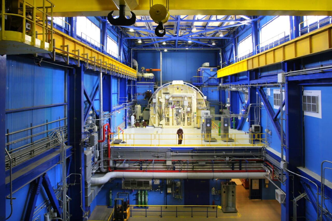 Nuclearelectrica a cumpărat fluxul tehnologic al Uzinei R de la Feldioara. Burduja: Încă un pas înainte către recuperarea circuitului nuclear integrat