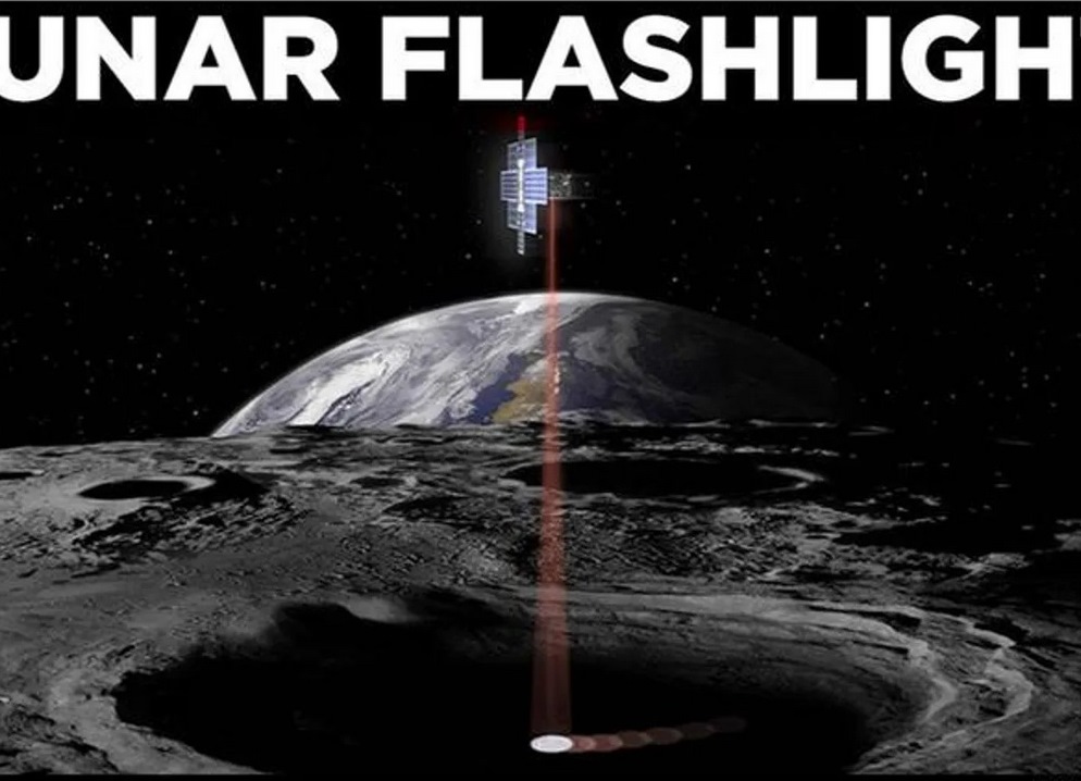 Flashlight, „lanterna” cu care NASA caută apă îngheţată pe Lună | Galerie FOTO & VIDEO