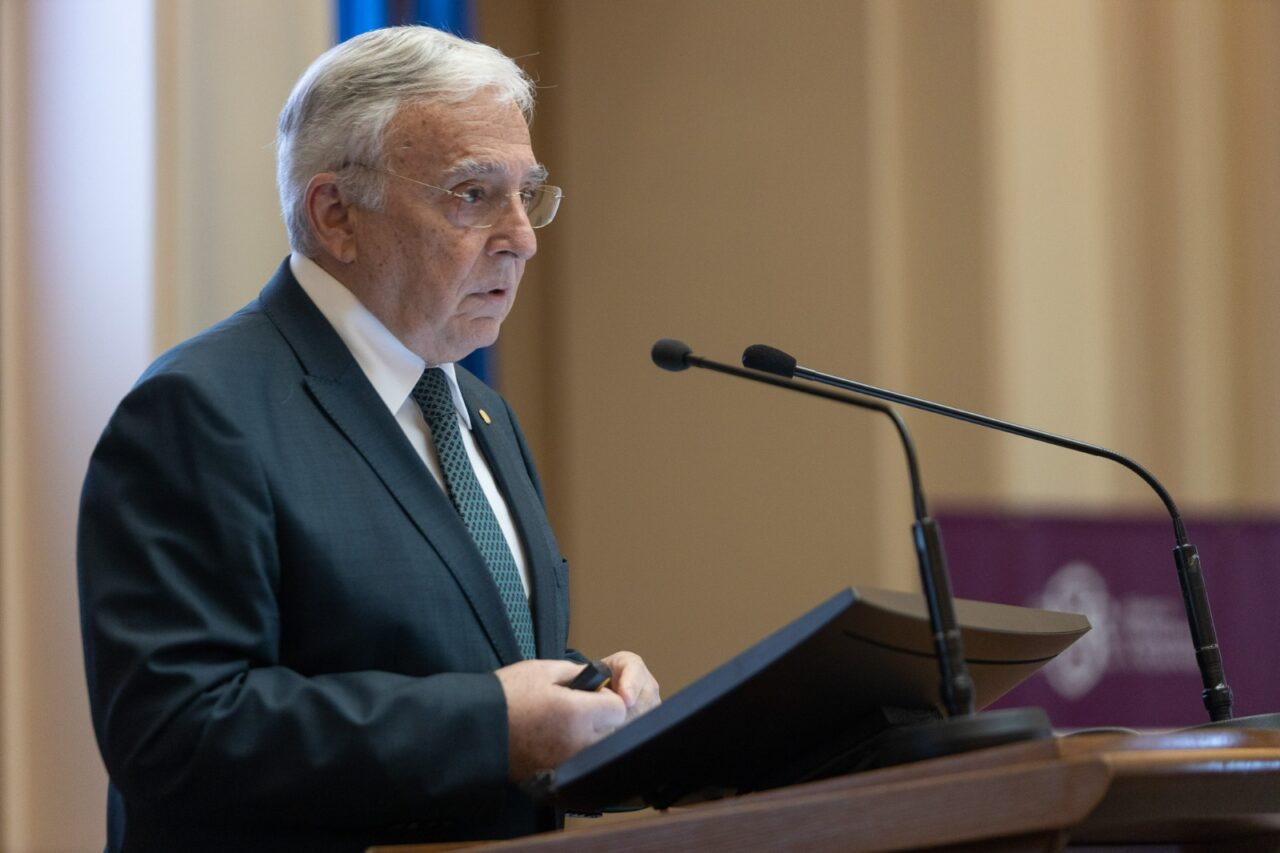 Mugur Isărescu: „Dacă un bancher dă un credit unei societăţi cu capital negativ, nu e chiar penal, dar nici departe”