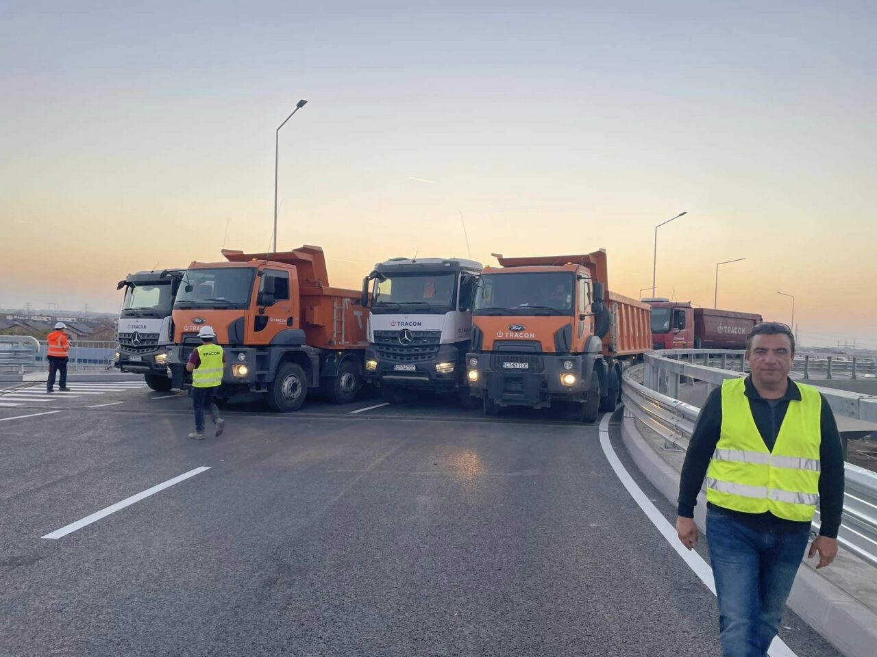 GALERIE FOTO | Pasajul Domnești de pe Centura Capitalei a fost testat cu sute de tone înainte de darea în folosință