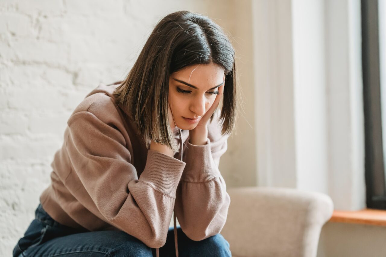 Șocant! Cum a început drama unei femei care spera la fericire. Iubitul i-a ucis copilul nenăscut lovind-o în abdomen