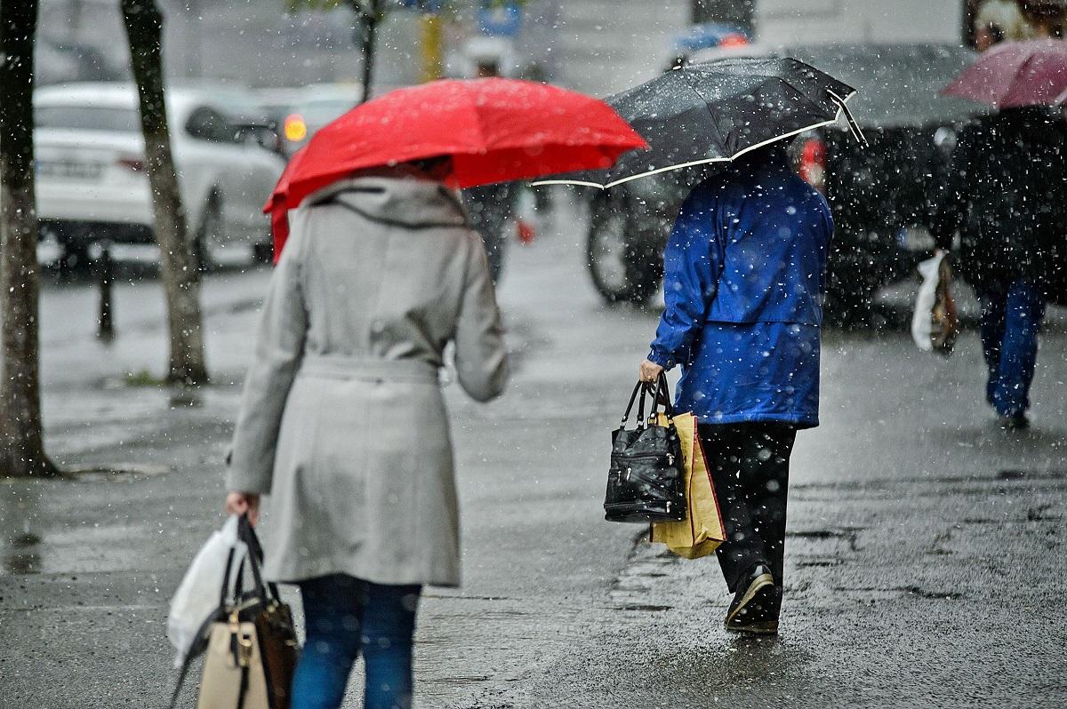 ANM a emis Cod galben de ninsori și ploi abundente în 11 județe. Care sunt zonele afectate