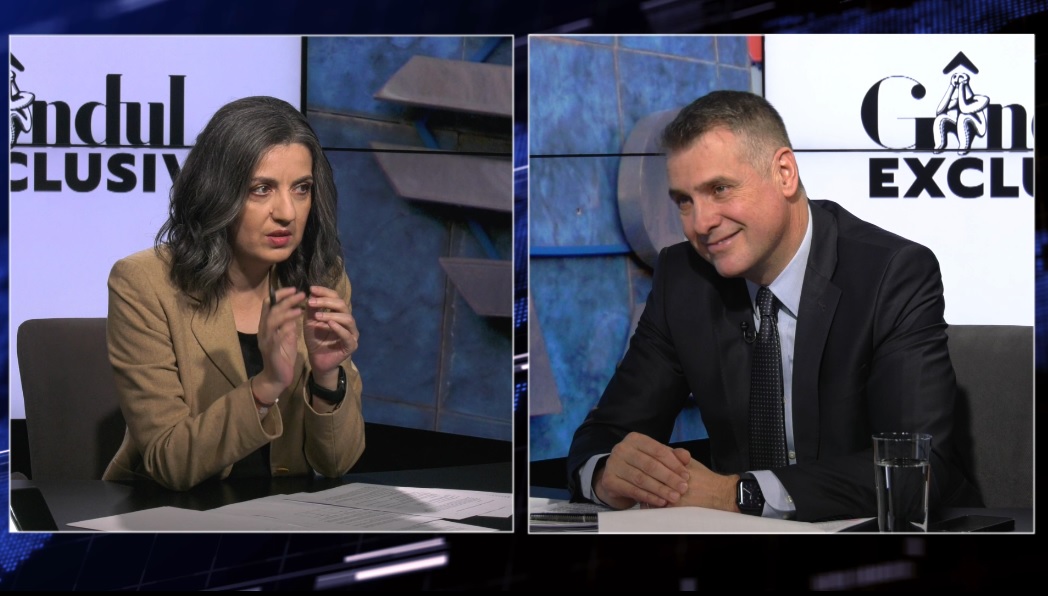 EXCLUSIV VIDEO | Documentele din istoria privatizării României postcomuniste vor fi digitalizate, cu fonduri europene. Daniel Geantă: ”Arhiva are 12 kilometri în acte, gândiți-vă ce nivel de acte avem în instituție”
