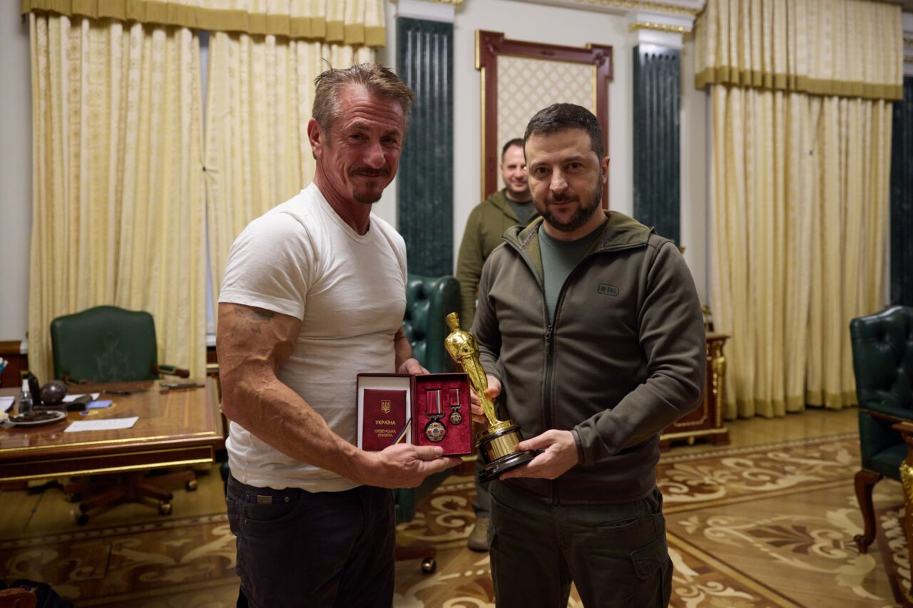 Sean Penn, la Festivalul Internațional de Film de la Berlin, cu documentarul despre Ucraina