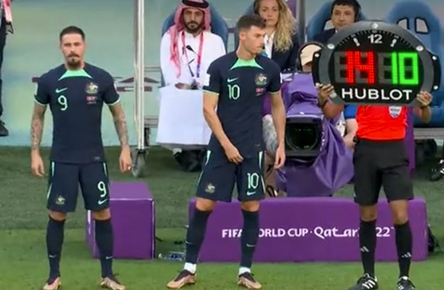 El este românul care a jucat la Cupa Mondială din Qatar! A intrat la partida Tunisia-Australia, având triplă cetățenie